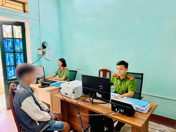co suy 17344060 - Livestream cổ s&uacute;y việc đi xe m&aacute;y bốc đầu, nam thanh ni&ecirc;n bị phạt 12,5 triệu
