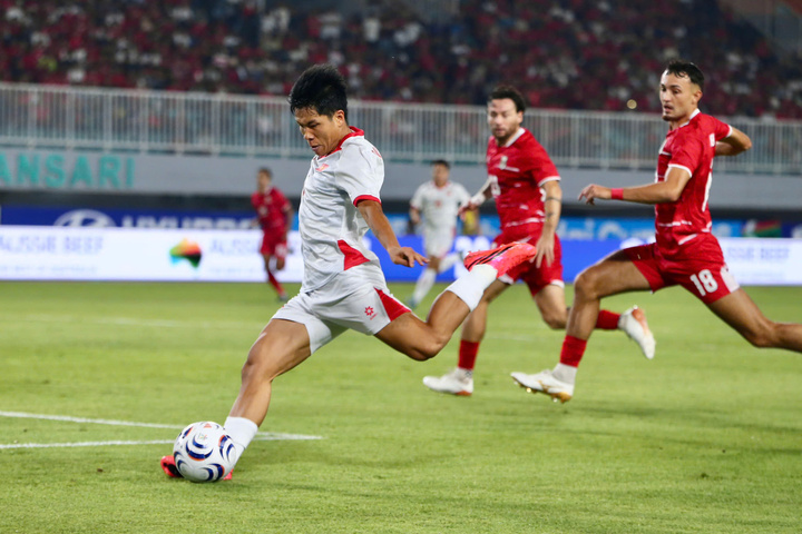 van vi vs indo 20544478 - Chuy&ecirc;n gia: 3 sao nhập tịch kh&oacute; đ&aacute; c&ugrave;ng nhau, HLV Kim Sang-sik d&ugrave;ng người th&uacute; vị