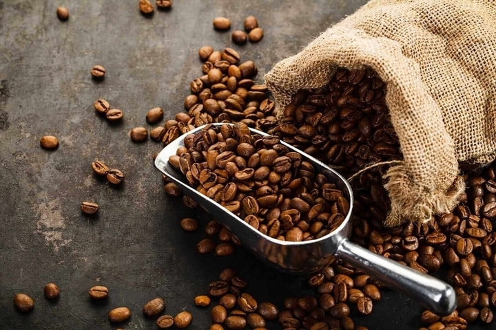 Giá cà phê Robusta tăng nhẹ, Arabica giảm sâu. (Ảnh: Barchart)