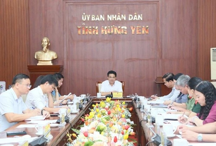 UBND tỉnh họp nghe tiến độ chuẩn bị tổ chức lễ hội và xúc tiến thương mại Nhãn lồng Hưng Yên năm 2026. (Ảnh: Cổng TTĐT tỉnh Hưng Yên).