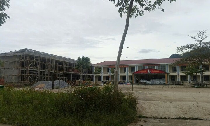 Trường THCS Đỉnh Sơn, nơi ông Nguyễn Hữu Hồng công tác. (Ảnh: Thành Vinh)
