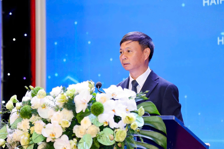Thứ trưởng KH&CN Hoàng Minh phát biểu tại lễ khai mạc Techfest Hải Phòng 2026. (Ảnh: Bộ KH&CN)