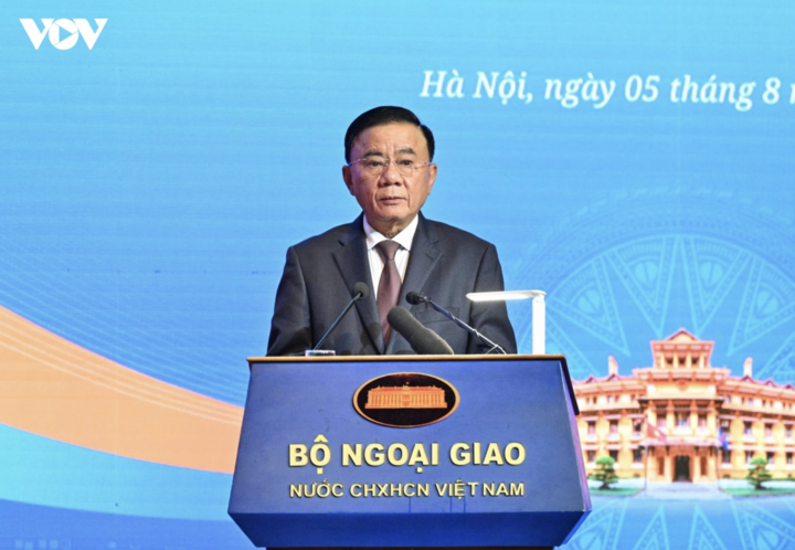 Thường trực Ban Bí thư Trần Cẩm Tú phát biểu chỉ đạo tại phiên họp