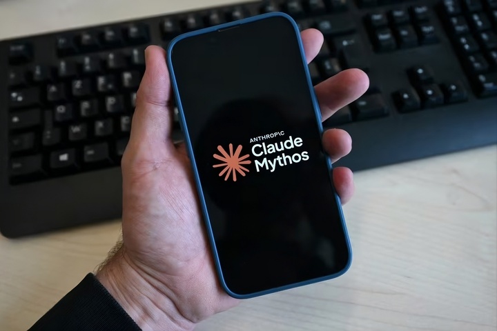 Mythos nổi tiếng với khả năng suy luận mã nguồn và phát hiện lỗi hệ thống ẩn giấu. (Ảnh: Getty Images)