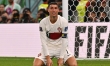 Bạn gái Ronaldo trách HLV Bồ Đào Nha: Đừng xem thường cầu thủ hay nhất thế giới