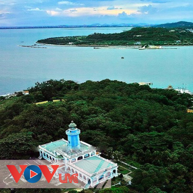 Dưới chân Hòn Dáu