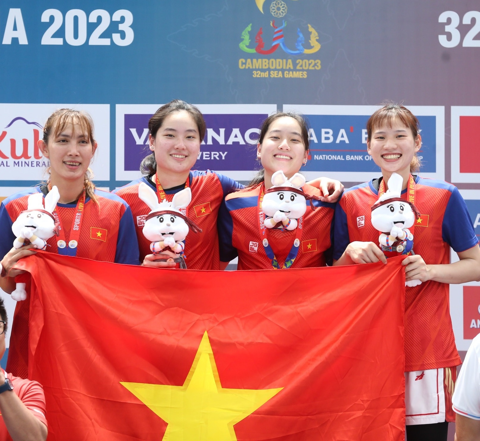 Đội tuyển bóng rổ nữ