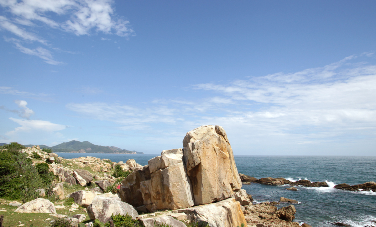 Bức tranh hoang sơ tuyệt đẹp của Gành Đèn, Phú Yên - 6