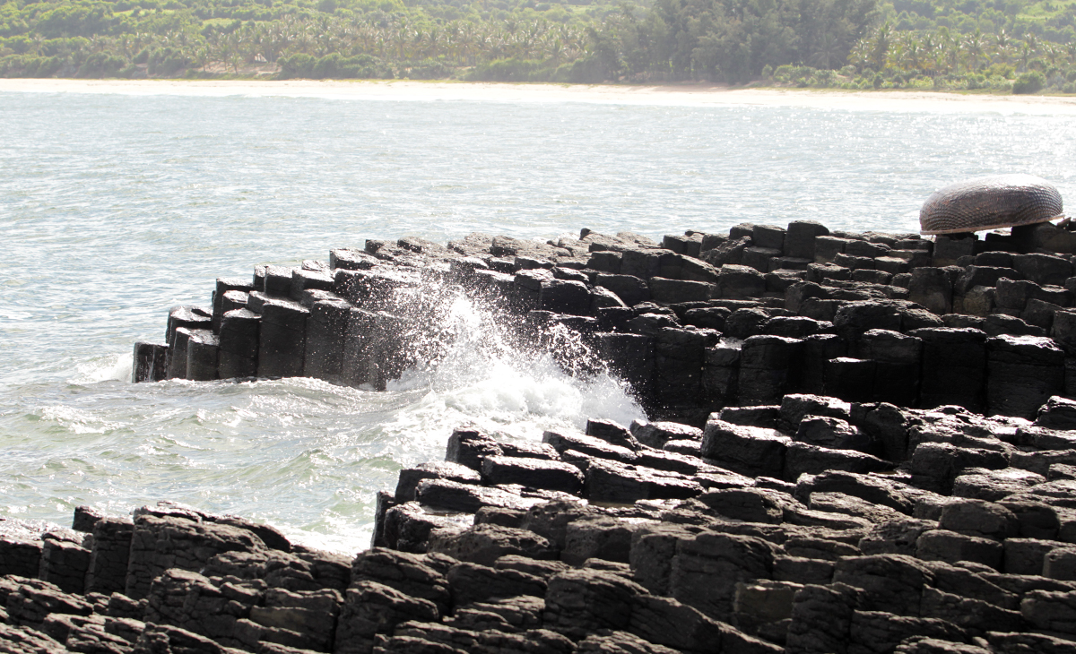 Bức tranh hoang sơ tuyệt đẹp của Gành Đèn, Phú Yên - 11