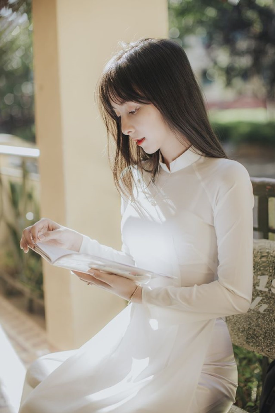 Vẻ đẹp trong veo 'đốn tim' người đối diện của nữ sinh 10X Buôn Ma Thuột - 3