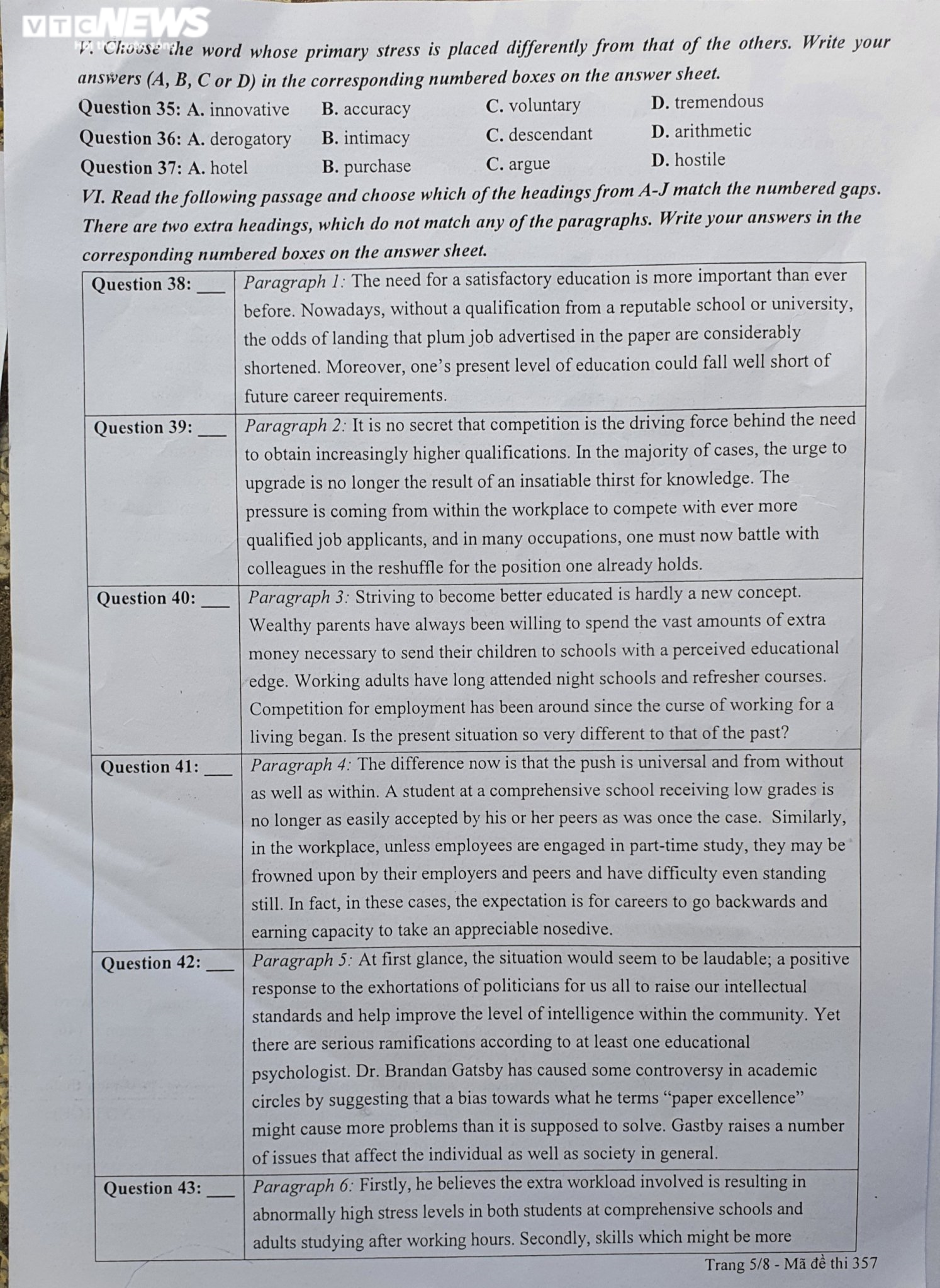Đề thi tiếng Anh vào lớp 10 trường THPT chuyên Sư phạm - 5