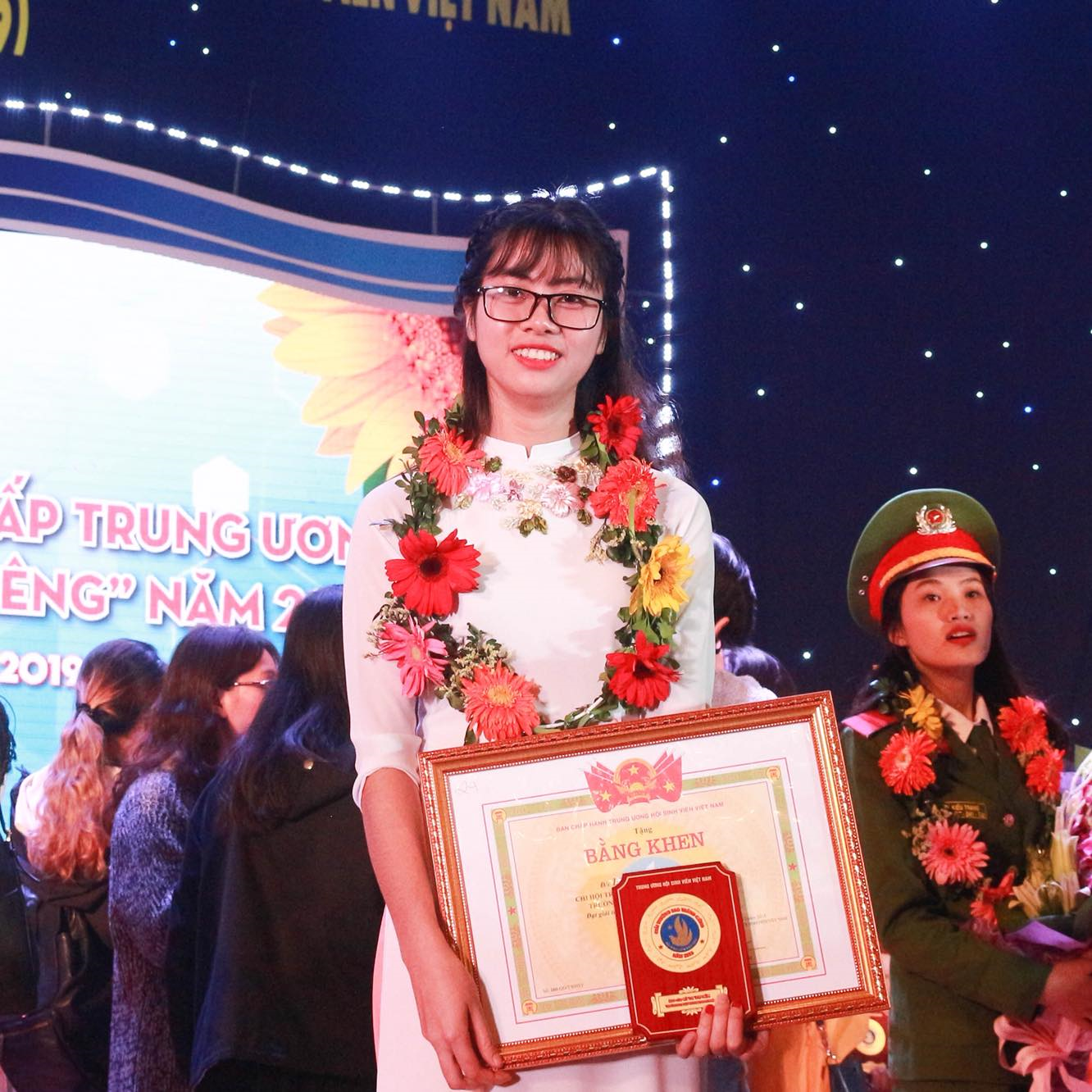 Thủ khoa ĐH Bách khoa Hà Nội: Thành thạo 2 ngoại ngữ, điểm học tập cao chót vót - 3