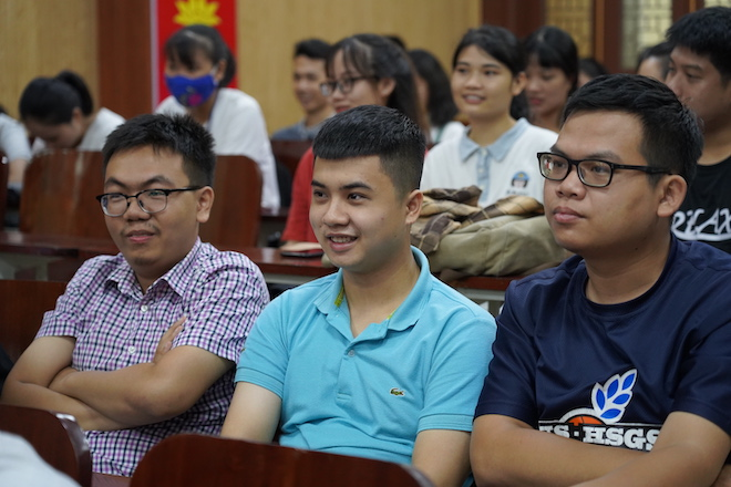 Thủ khoa ĐH Khoa học tự nhiên có điểm học tập 3,95/4, giành học bổng du học Pháp - 3