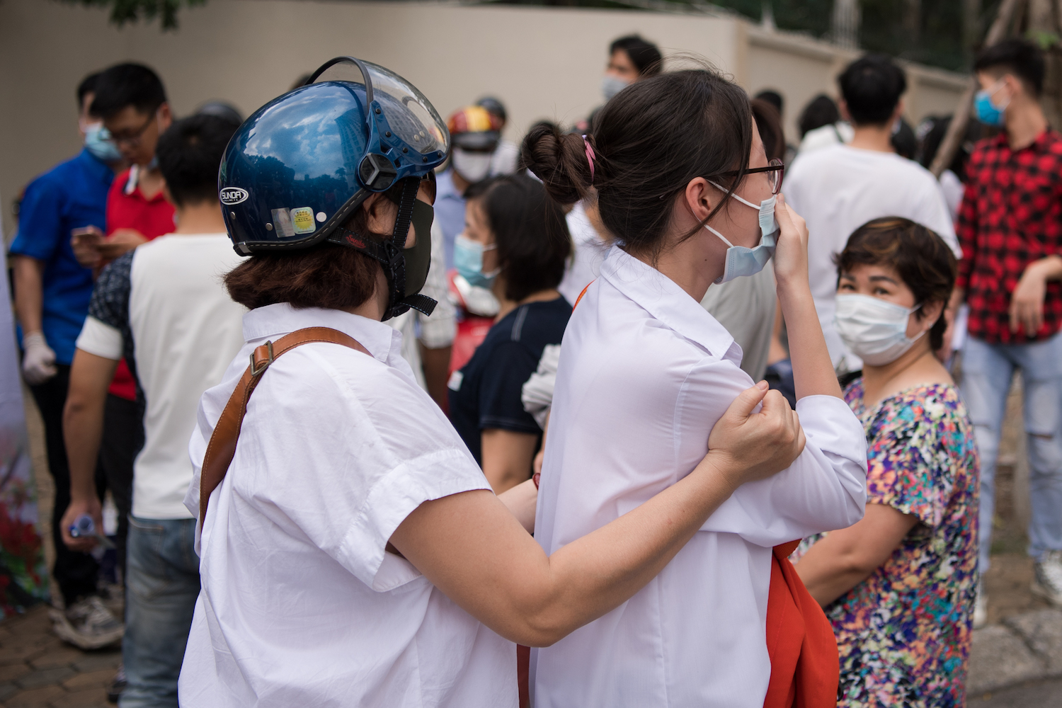 Ảnh: Thí sinh vui vẻ kết thúc bài thi tổ hợp Khoa học xã hội - 6