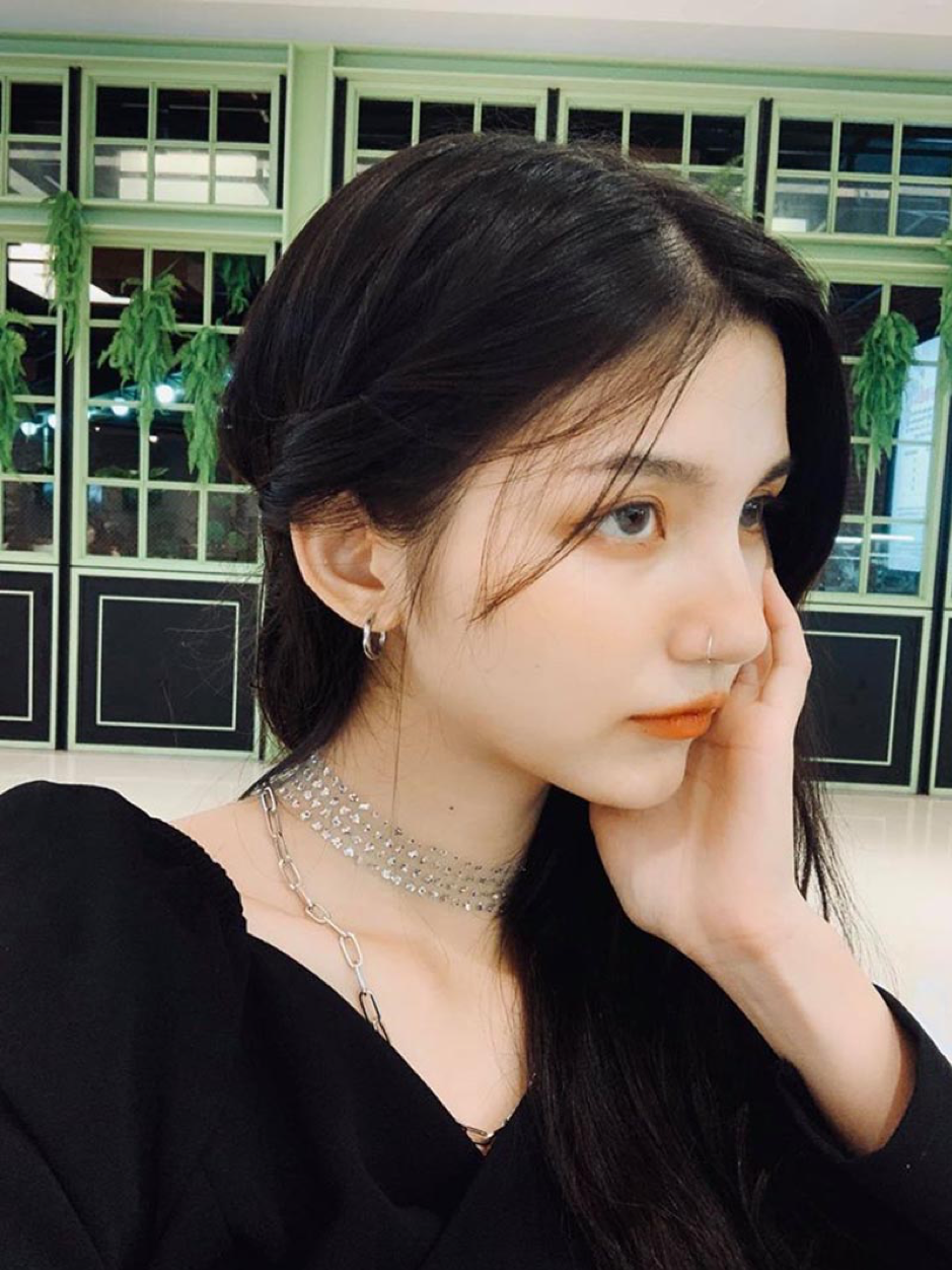 Ảnh: Hot girl Đại học Thương Mại thường bị nhầm là con lai - 4