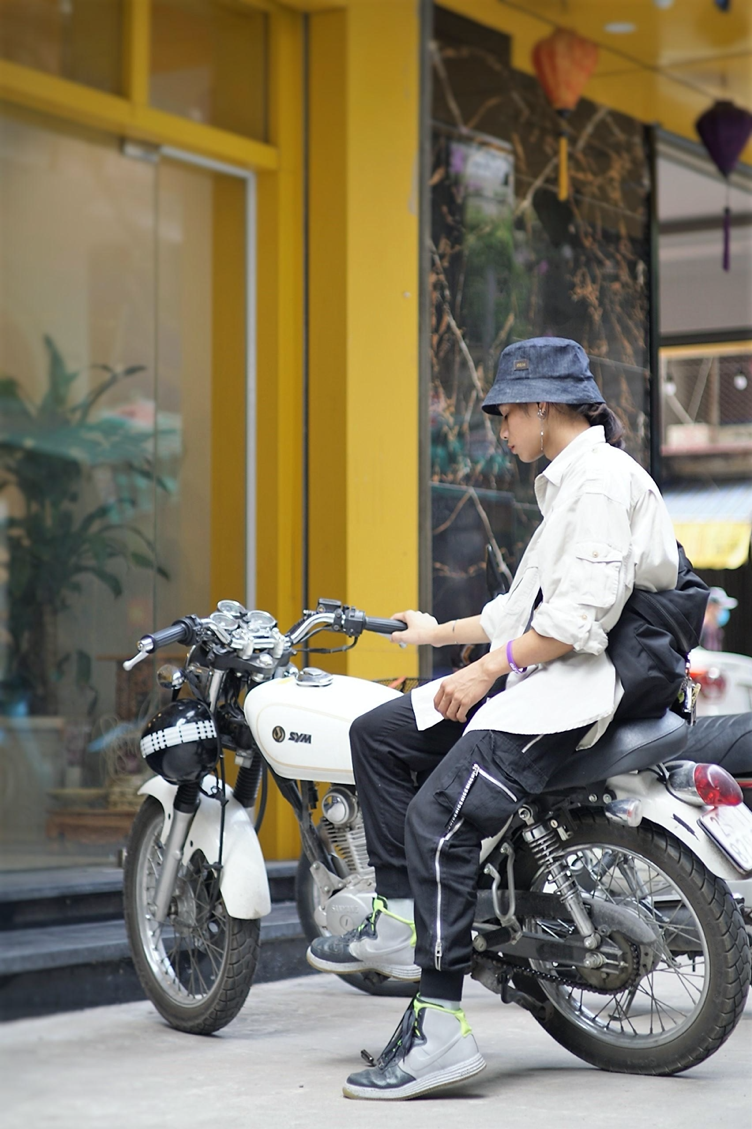 Ấn tượng với những 'mỹ nam tóc dài' Đại học Kiến trúc Hà Nội - 5