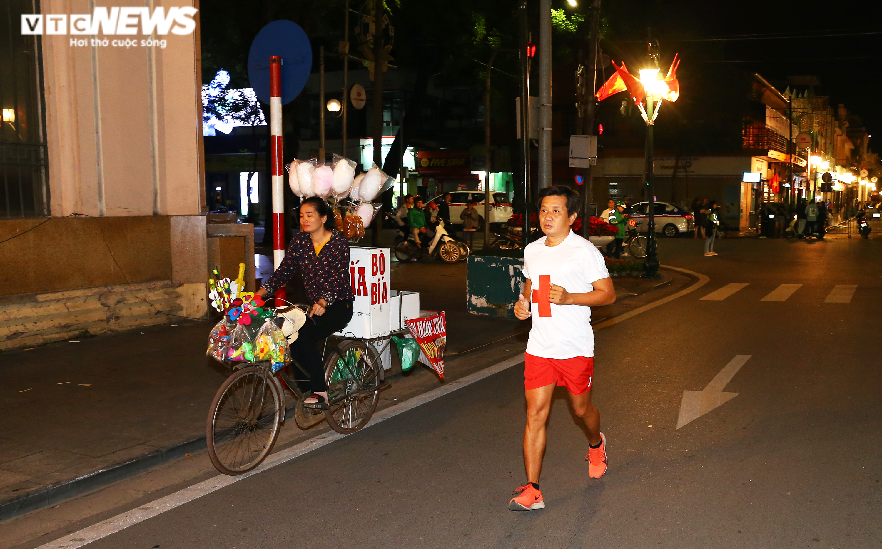 Ông Đoàn Ngọc Hải chinh phục chặng marathon đặc biệt nhất Việt Nam - 1