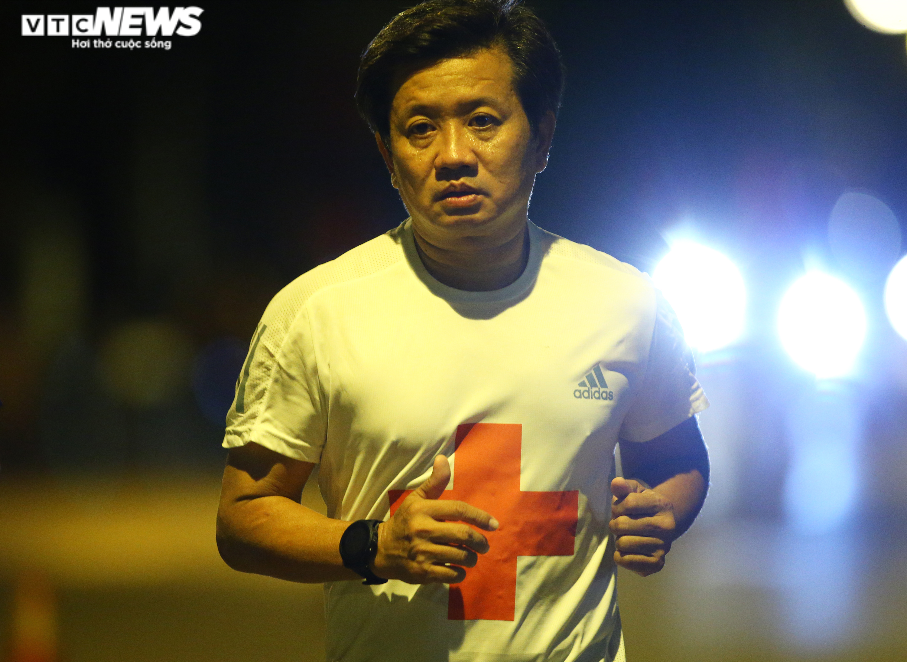 Ông Đoàn Ngọc Hải chinh phục chặng marathon đặc biệt nhất Việt Nam - 5