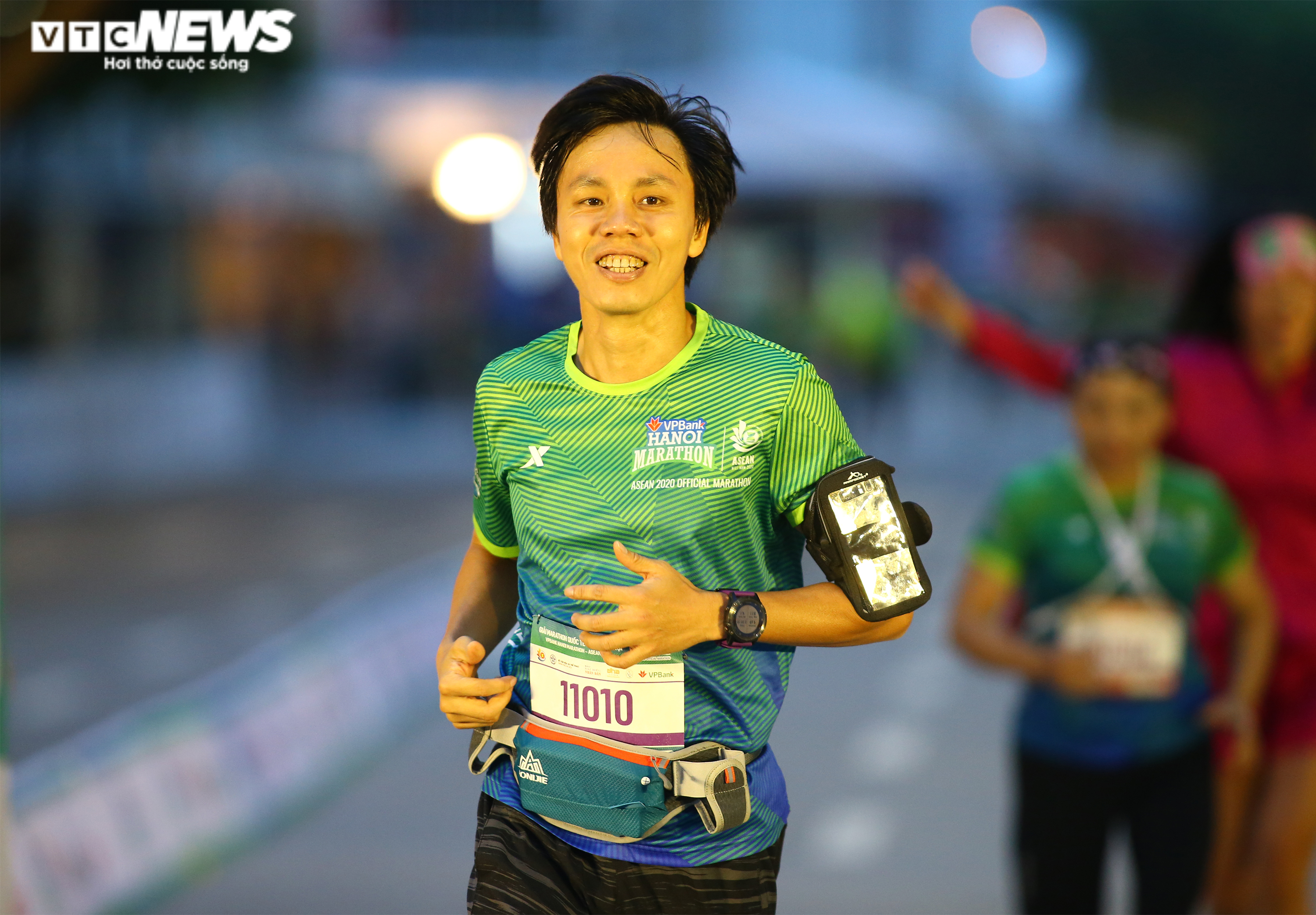 Ông Đoàn Ngọc Hải chinh phục chặng marathon đặc biệt nhất Việt Nam - 9