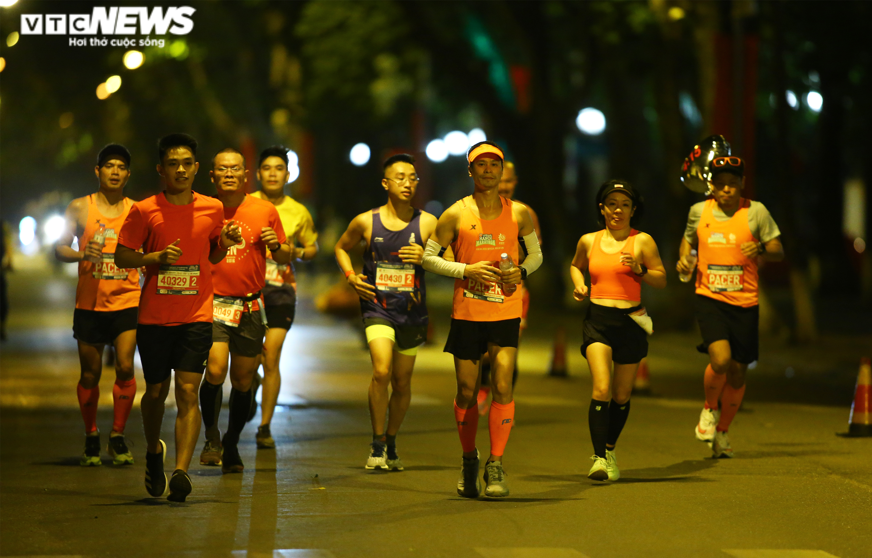 Ông Đoàn Ngọc Hải chinh phục chặng marathon đặc biệt nhất Việt Nam - 12