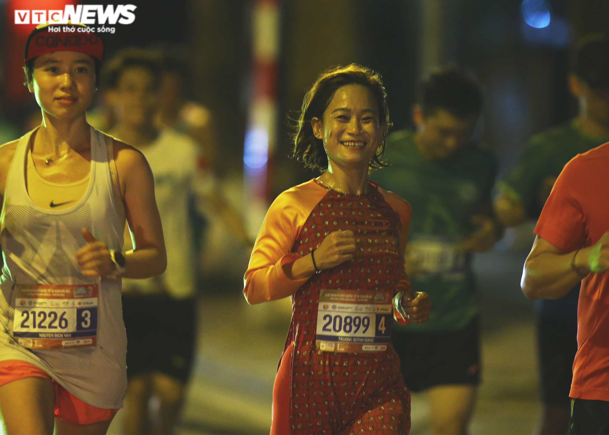 Ông Đoàn Ngọc Hải chinh phục chặng marathon đặc biệt nhất Việt Nam - 11