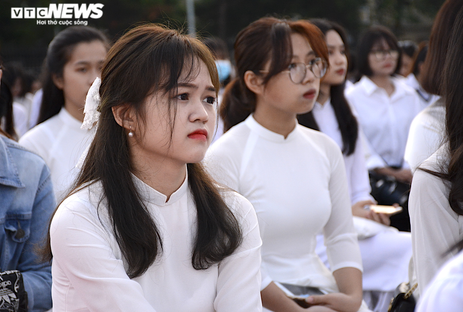 Hút hồn vẻ đẹp nữ sinh Đại học Sư phạm Hà Nội trong tà áo dài ngày khai giảng - 8