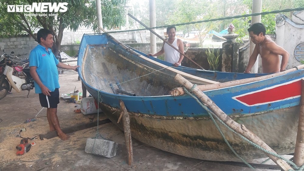 Những người hùng đưa thuyền bơ nan vào tâm lũ dữ cứu dân - 2