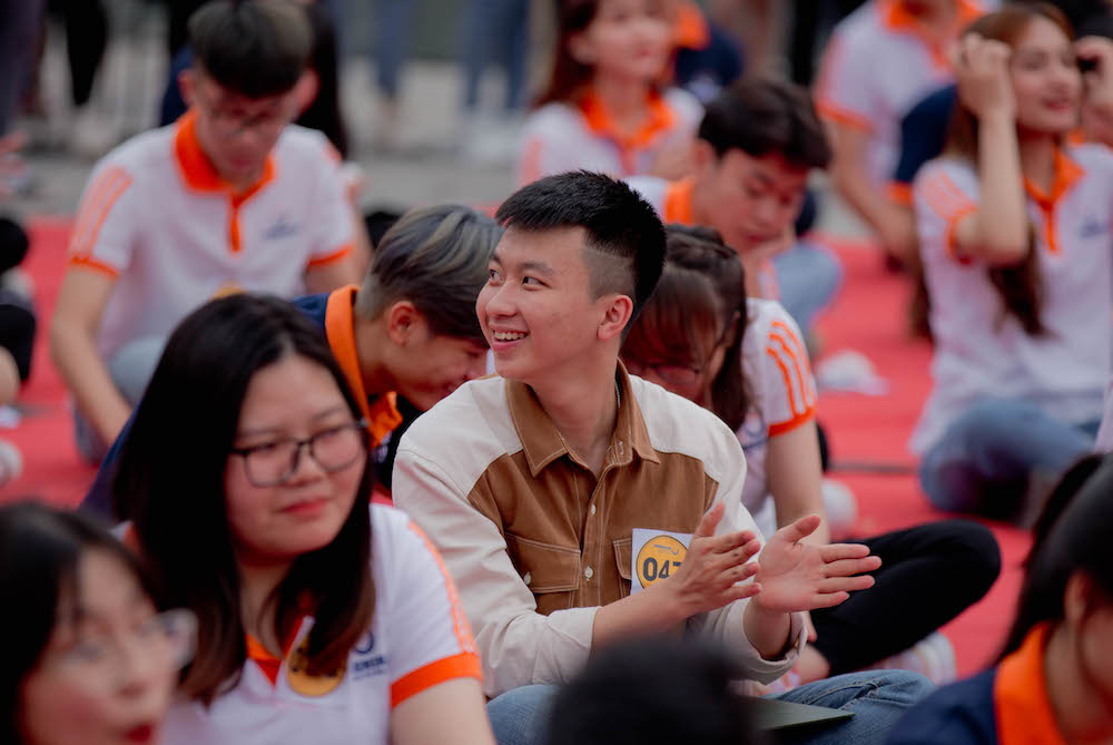 Ảnh: Dàn trai xinh gái đẹp 'quẩy' tưng bừng chào tân sinh viên - 3