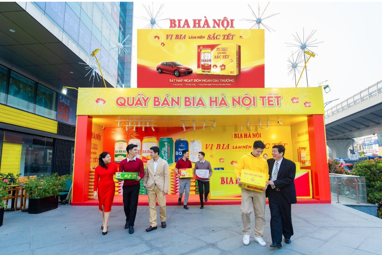 Thấy Bia Hà Nội là thấy Tết - Vị bia làm nên sắc Tết - 1