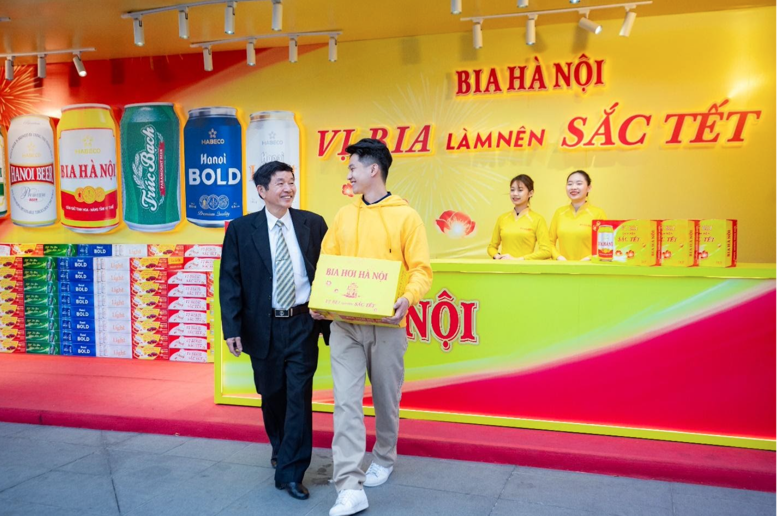 Thấy Bia Hà Nội là thấy Tết - Vị bia làm nên sắc Tết - 6