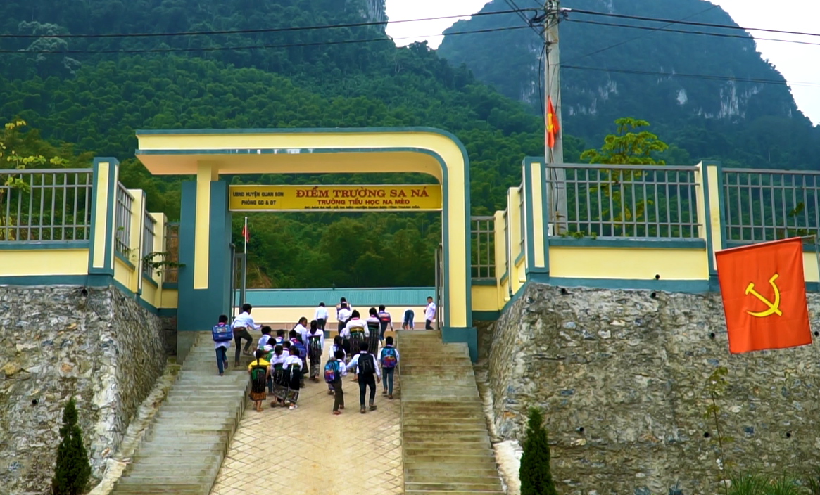 Những bản làng phía Tây ở Thanh Hoá rũ bỏ 'bão trắng', lá ngón để hồi sinh - 4