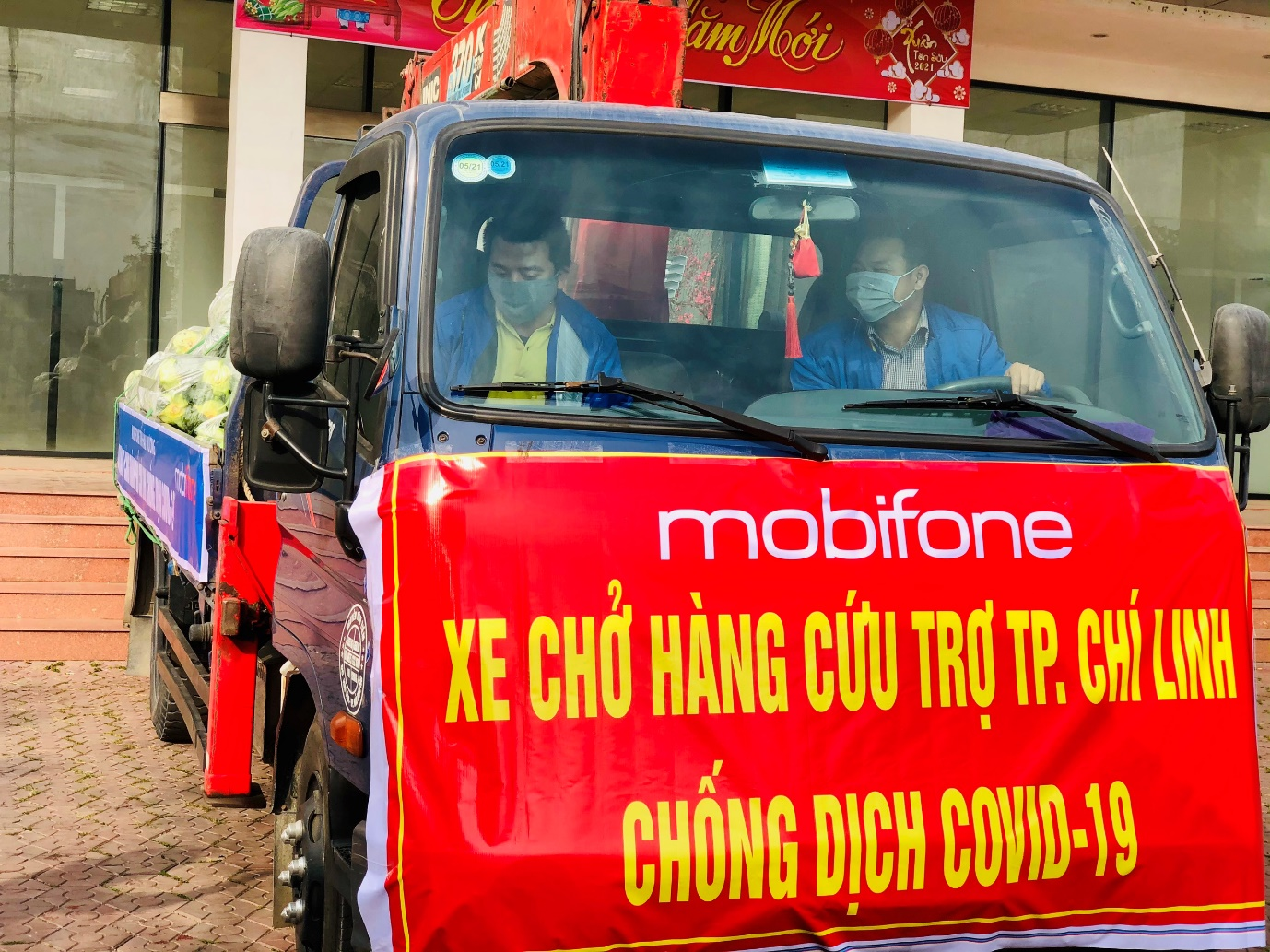 MobiFone chung tay cùng bạn vượt qua mùa dịch, đón Tết an yên - 1