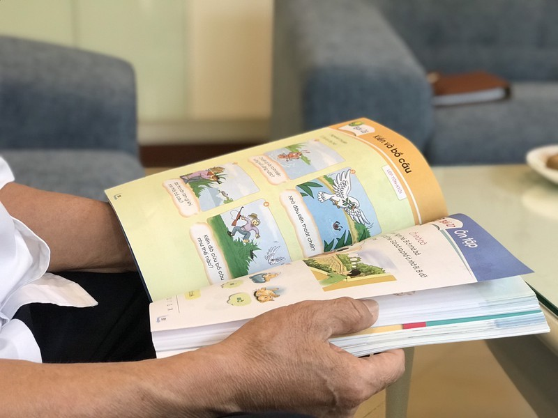 Các trường mất quyền quyết định, sách giáo khoa lớp 2, 6 được lựa chọn thế nào? - 1