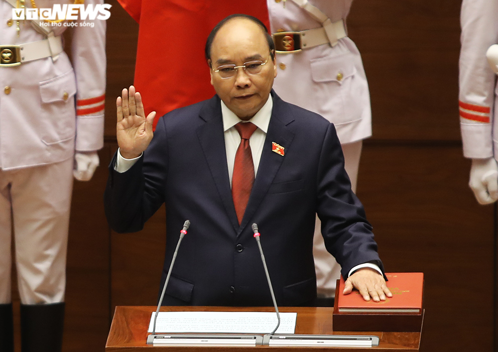 Ảnh: Chủ tịch nước Nguyễn Xuân Phúc tuyên thệ nhậm chức - 2