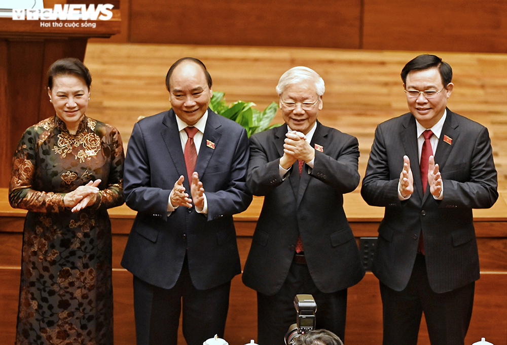 Ảnh: Chủ tịch nước Nguyễn Xuân Phúc tuyên thệ nhậm chức - 9