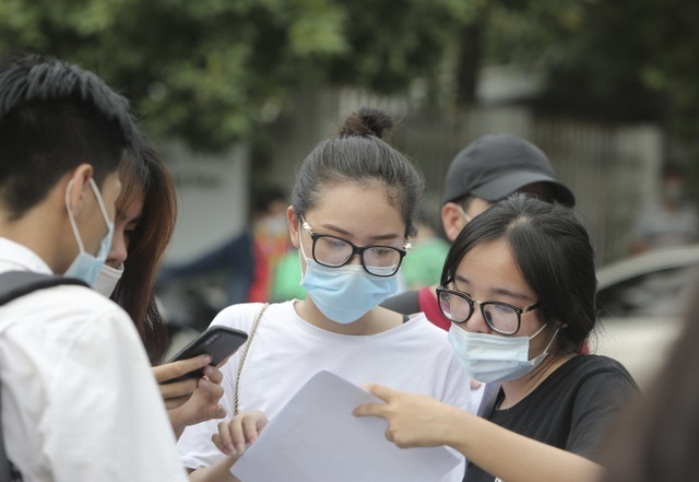 Trường THPT chuyên đầu tiên ở Hà Nội hoãn thi vào lớp 10 - 1