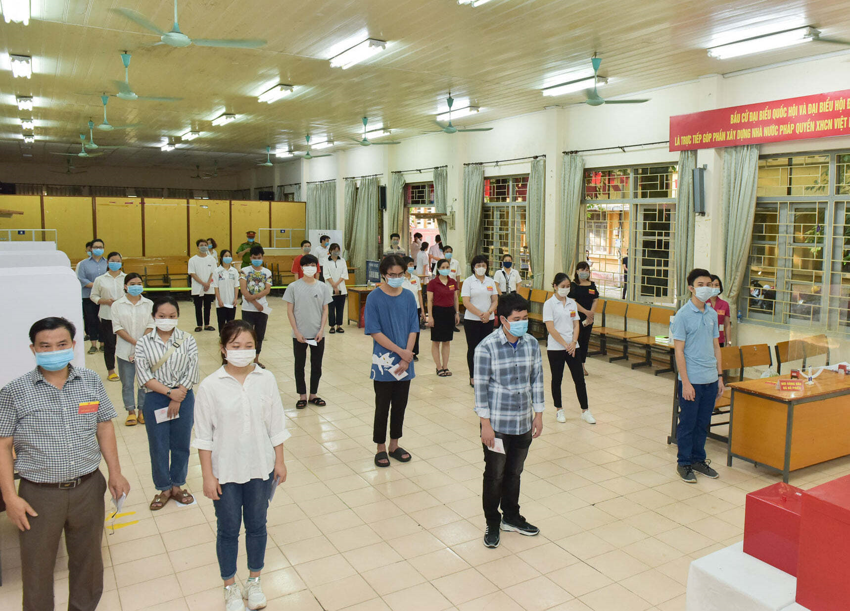 Lần đầu bỏ phiếu của các sinh viên đại học ở Hà Nội - 1