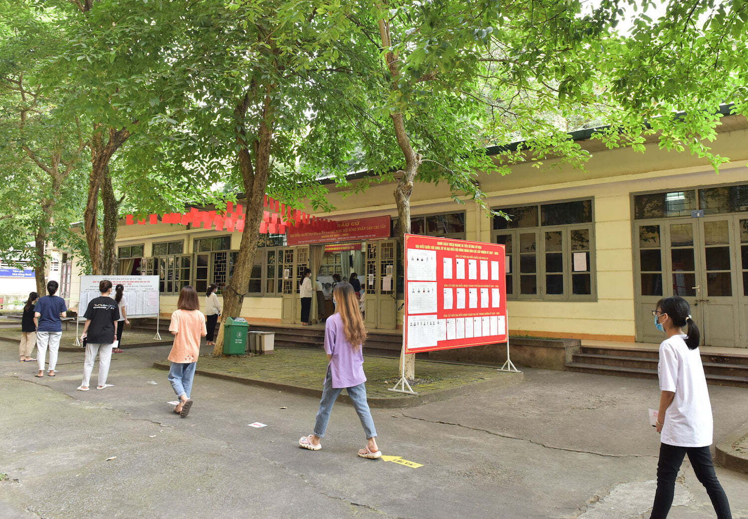 Lần đầu bỏ phiếu của các sinh viên đại học ở Hà Nội - 3