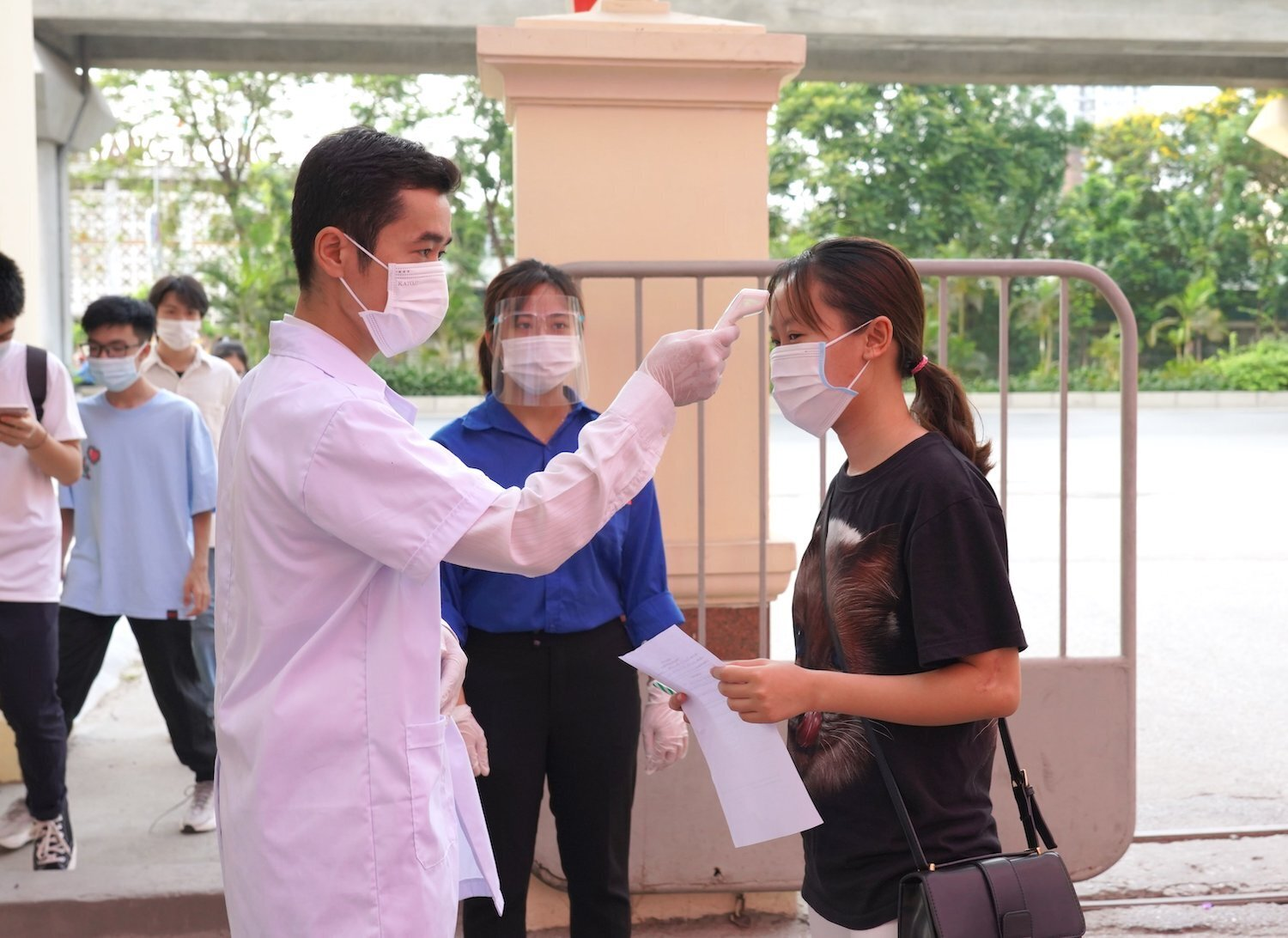 Lần đầu bỏ phiếu của các sinh viên đại học ở Hà Nội - 8