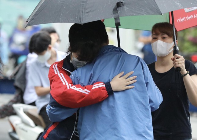 Những khoảnh khắc ấn tượng khép lại kỳ thi vào lớp 10 giữa đại dịch - 5