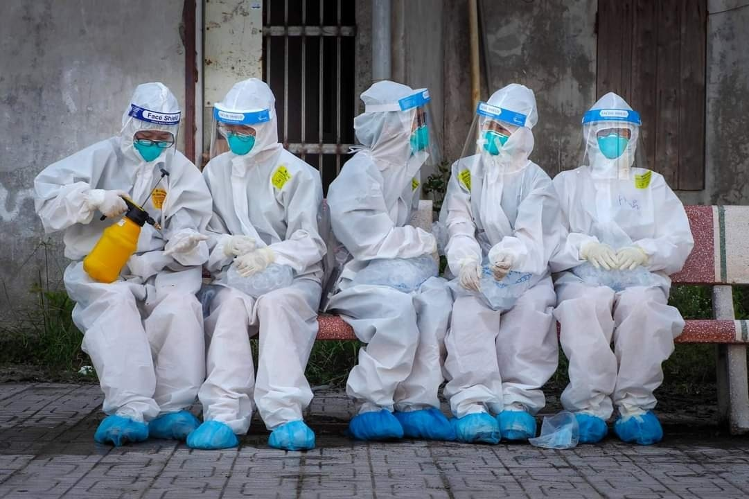 23 ngày săn virus ở tâm dịch: Nữ sinh trường Y uống mồ hôi thay nước - 2