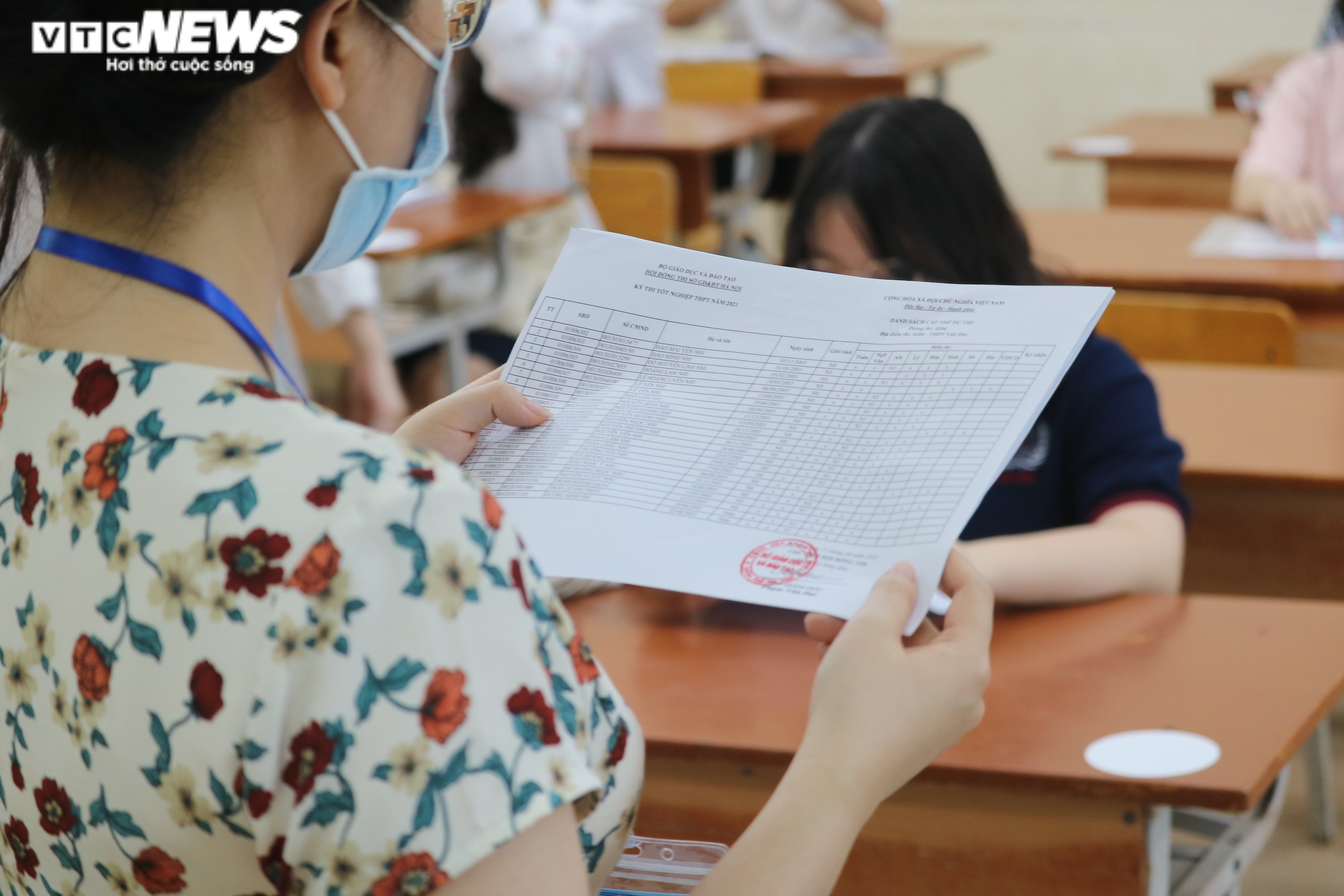 Kiểm tra y tế nghiêm ngặt hơn 1 triệu thí sinh làm thủ tục thi tốt nghiệp THPT - 7