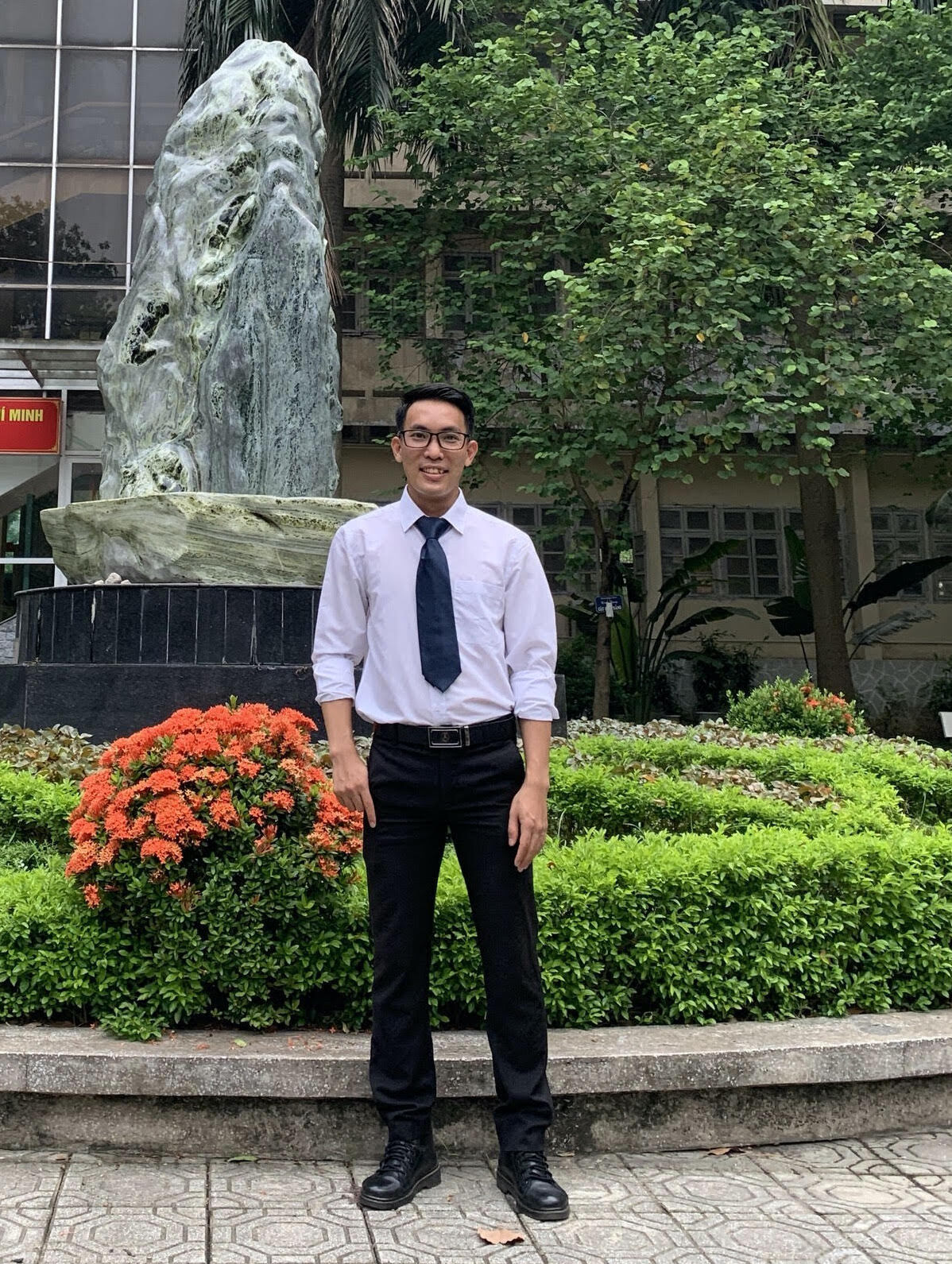 9X từ bỏ công việc ngành Y quyết tâm theo đuổi ước mơ làm báo - 2