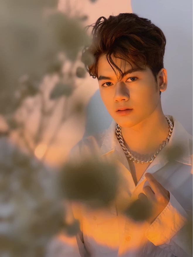 Nét thư sinh hút mọi ánh nhìn của nam sinh Đại học Xây dựng - 4