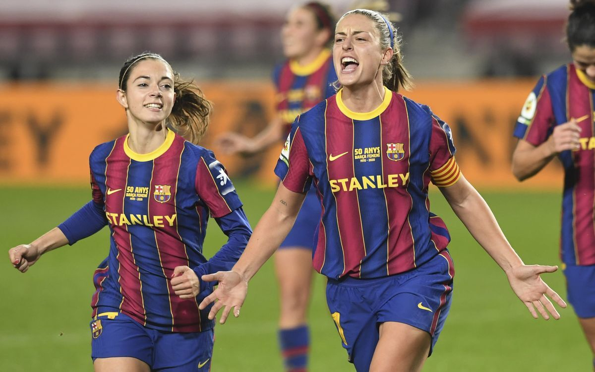 Putellas (bên phải) là đội trưởng của nhà đương kim vô địch Champions League nữ Barcelona.