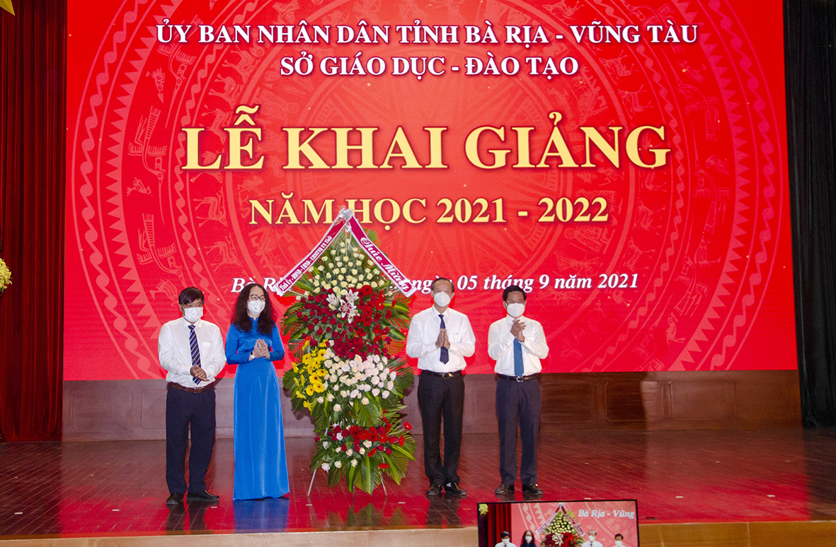 Học sinh cả nước tham dự lễ khai giảng đặc biệt năm học mới 2021 - 2022 - 20