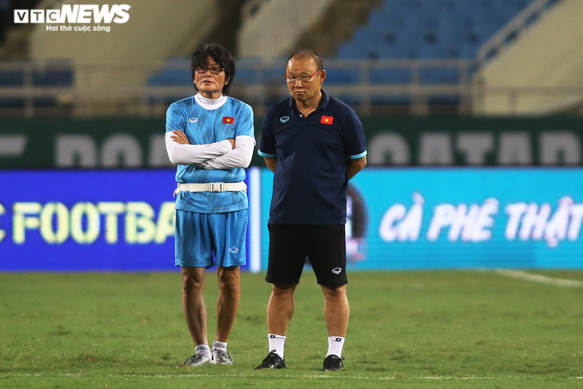 Bùi Tiến Dũng quấn băng tập luyện, chưa chắc ra sân đấu Australia - 8