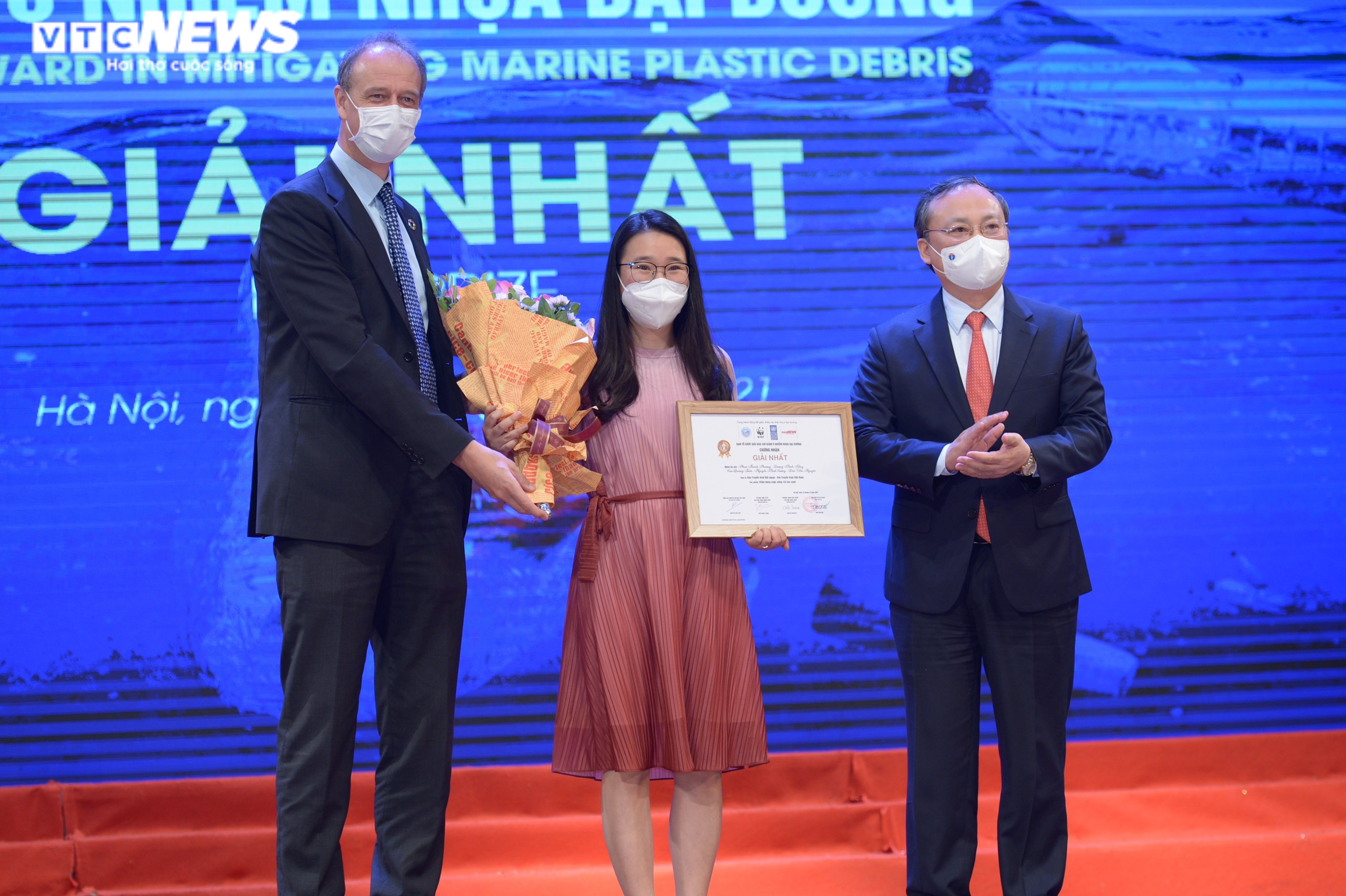 Trao giải báo chí 'Giảm ô nhiễm nhựa đại dương' năm 2021 - 2