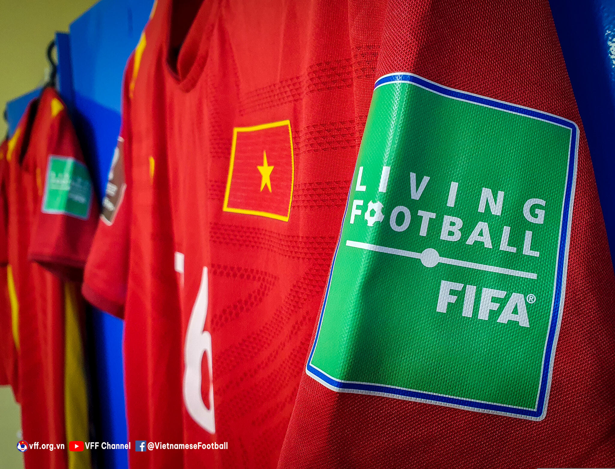 Trực tiếp bóng đá Việt Nam 3-1 Trung Quốc: Chiến thắng lịch sử - 13