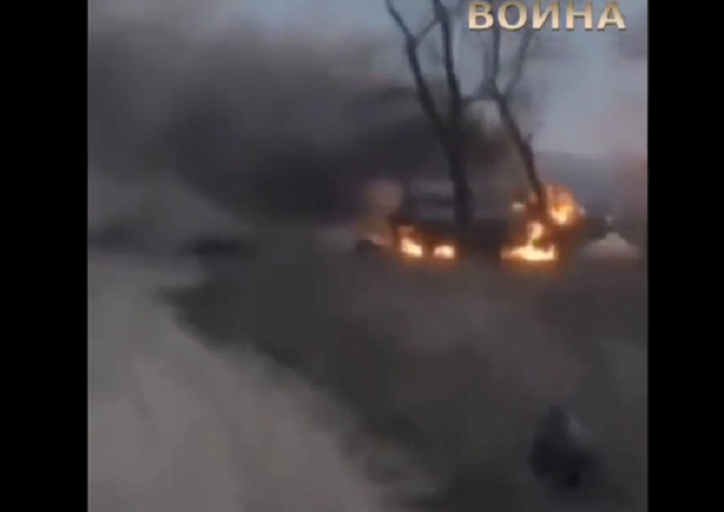 Hệ thống phòng không S-300 của Ukraine bị phá hủy. (Ảnh: Twitter)